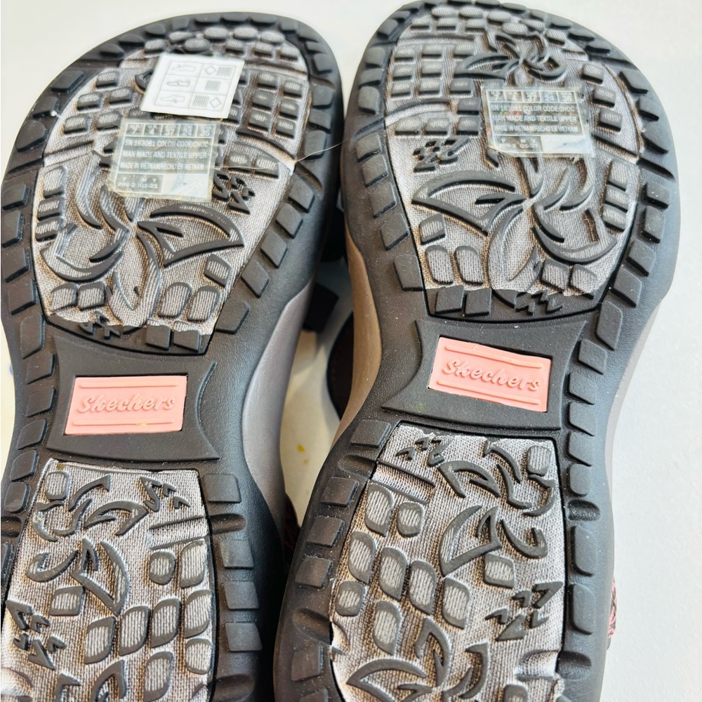 Skechers Black and Tan Sandals with Pink Accents New with tags size 7 - Picture 5 of 10